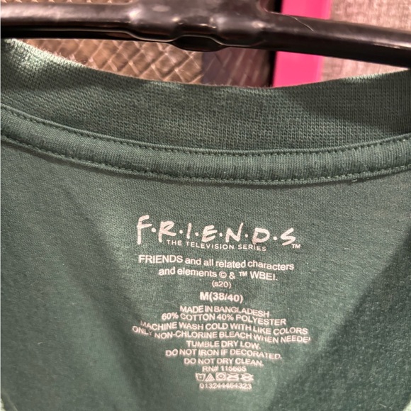 Friends Green Central Perk Friends T-Shirt size Medium - Picture 4 of 6